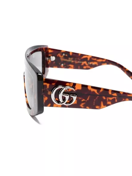 Gucci Rectangular shape sunglasses available on Tessabit Luxury